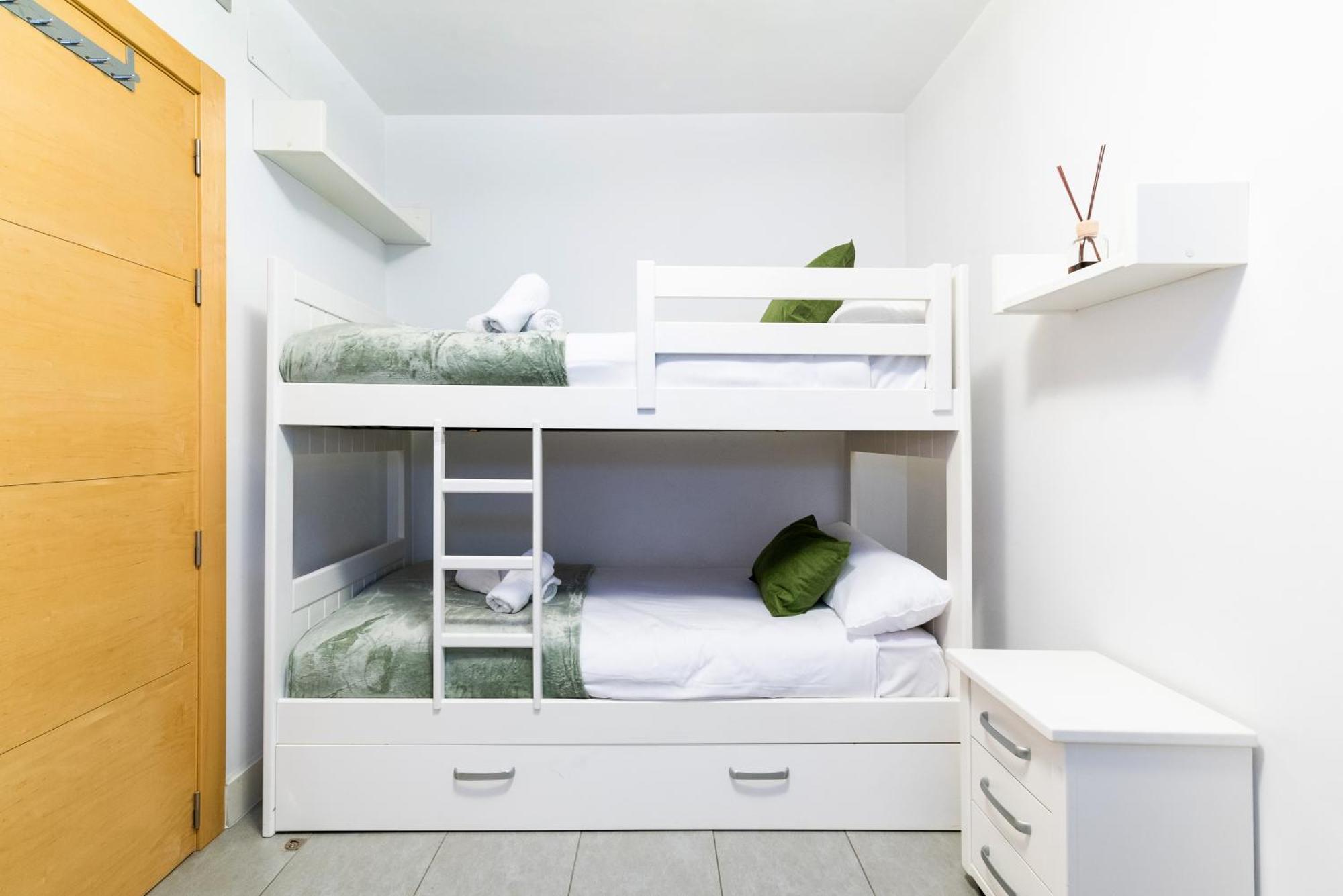Apartament Tuguest Avenida De La Investigacion - Free Parking Grenada Zewnętrze zdjęcie