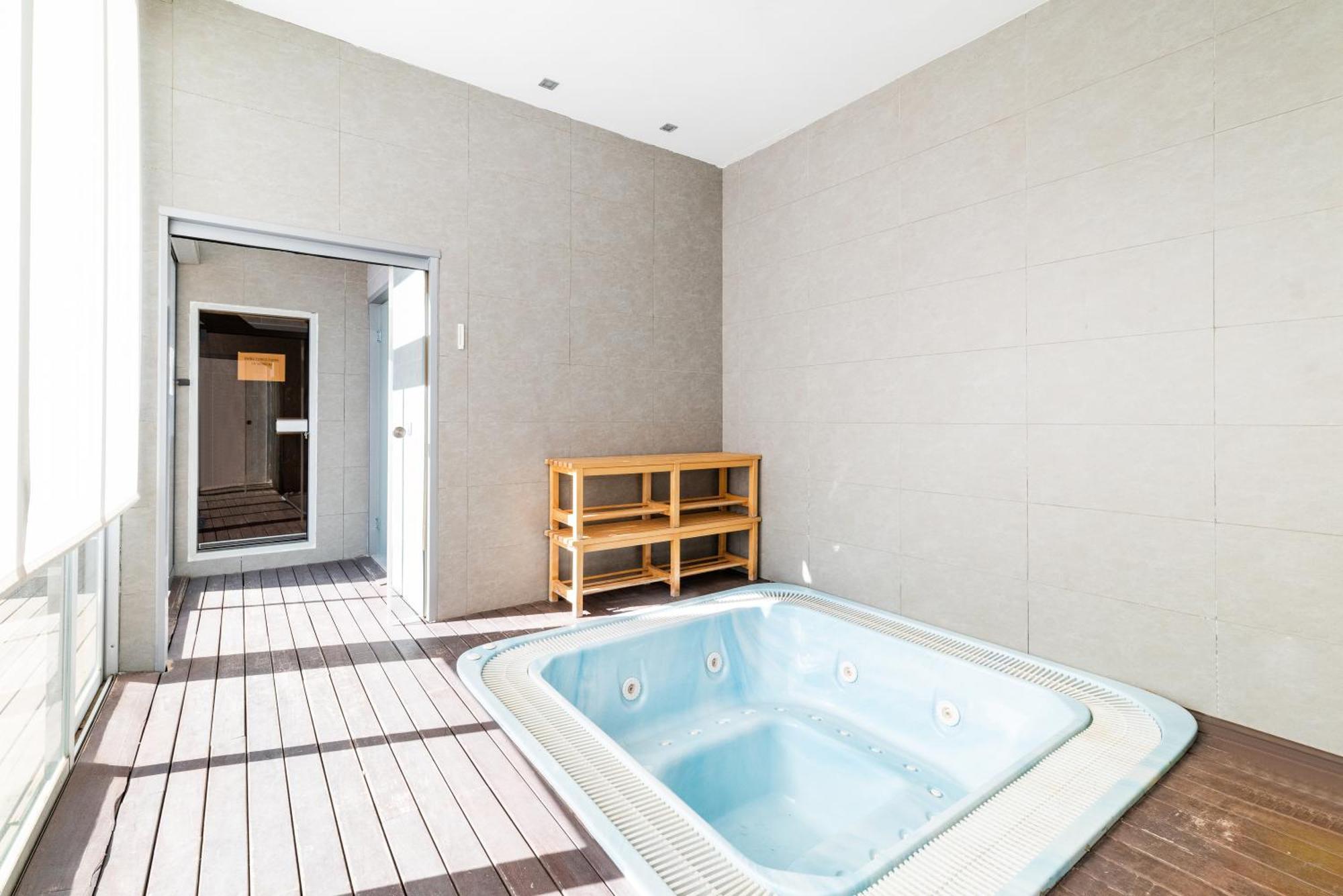 Apartament Tuguest Avenida De La Investigacion - Free Parking Grenada Zewnętrze zdjęcie